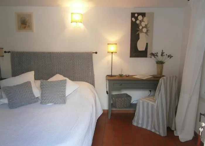 Hotel Clos Des Iris 2*